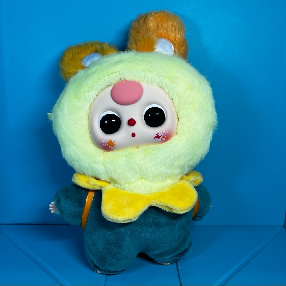 Cureplaneta - Baby Three - Autumn Fairy Tale Plush - Picking Fruit in Autumn